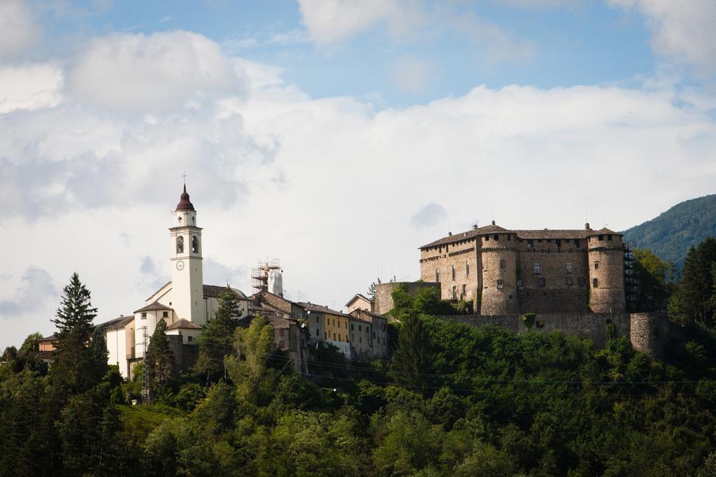 Castello Di Compiano Hotel Relais Museum Ngoại thất bức ảnh