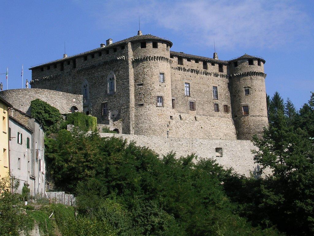 Castello Di Compiano Hotel Relais Museum Ngoại thất bức ảnh